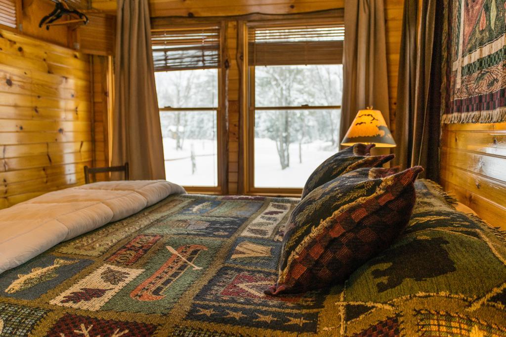 Lake Clear Lodge Eksteriør billede