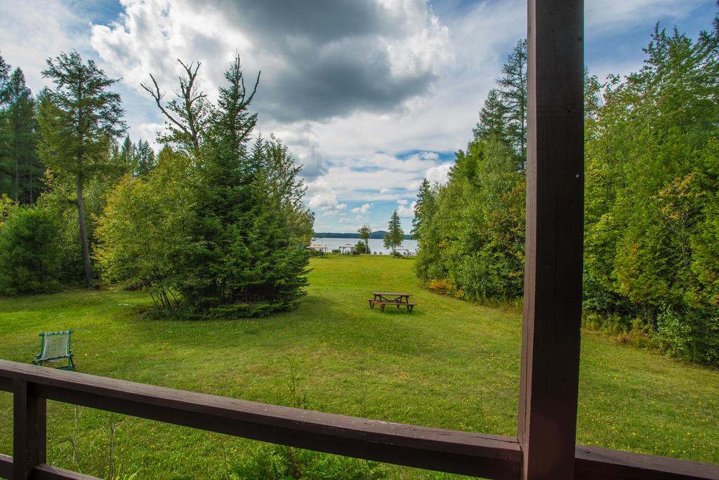 Lake Clear Lodge Eksteriør billede