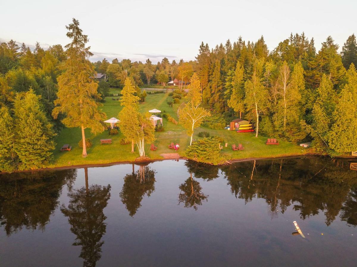 Lake Clear Lodge Eksteriør billede