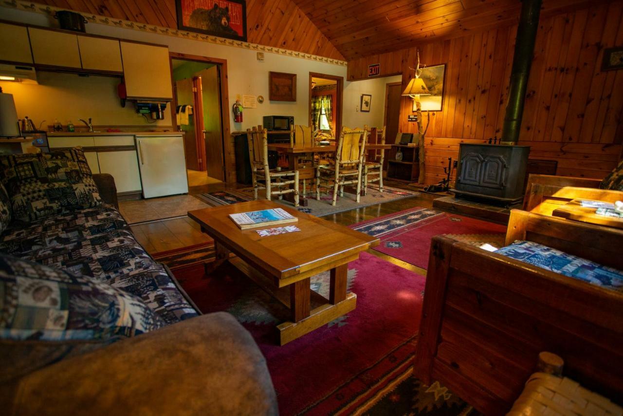 Lake Clear Lodge Eksteriør billede